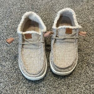 Hey Dudes, only worn once!